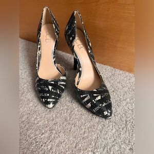 Size 9 black and tan heels